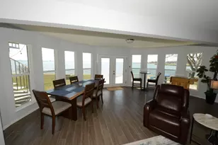 746 E Island Dr, Bluffton, TX 78607 - Photo 10