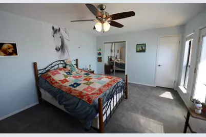 746 E Island Drive, Bluffton, TX 78607 - Photo 26