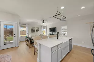 12425 Ostrich Trl, Manor, TX 78653 - Photo 10