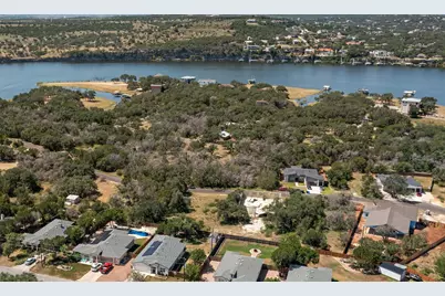 21800 Cardinal Avenue, Lago Vista, TX 78645 - Photo 10