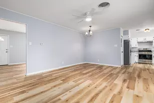 2008 Vallejo St, Austin, TX 78757 - Photo 10