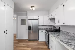 2008 Vallejo St, Austin, TX 78757 - Photo 14
