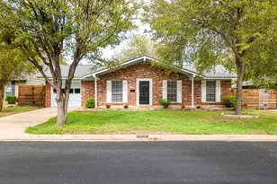 2008 Vallejo St, Austin, TX 78757 - Photo 4