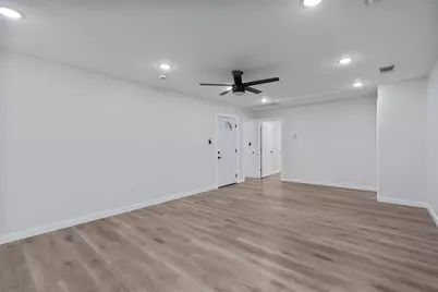313 Charles Street, Rockdale, TX 76567 - Photo 8