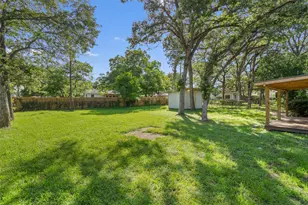 313 Charles St, Rockdale, TX 76567 - Photo 2