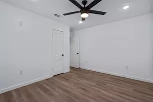 313 Charles St, Rockdale, TX 76567 - Photo 14
