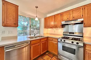 806 Minturn Ln, Austin, TX 78748 - Photo 10