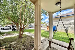 806 Minturn Ln, Austin, TX 78748 - Photo 4