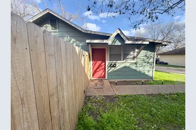 309 S Guadalupe Street #C, Lockhart, TX 78644 - Photo 4