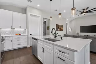 221 Sweeping Sage Ln, San Marcos, TX 78666 - Photo 10