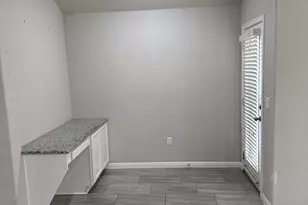 827 Savannah Cove, Elgin, TX 78621 - Photo 8