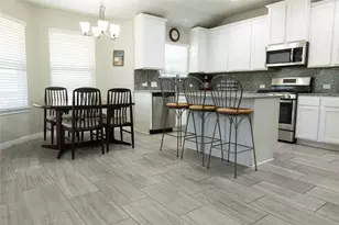 827 Savannah Cove, Elgin, TX 78621 - Photo 2