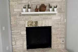 827 Savannah Cove, Elgin, TX 78621 - Photo 10