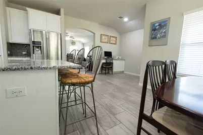 827 Savannah Cove, Elgin, TX 78621 - Photo 4