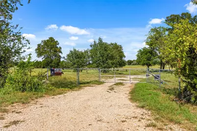 3074 County Road 207, Liberty Hill, TX 78642 - Photo 18