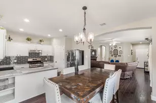 1015 Hondo Ln, Hutto, TX 78634 - Photo 8