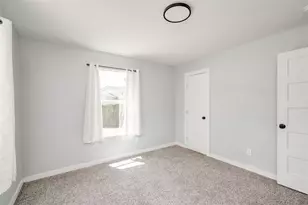 1400 Marcus Pl, Austin, TX 78721 - Photo 10