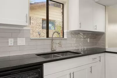 10408 Timbercrest Lane, Austin, TX 78750 - Photo 14