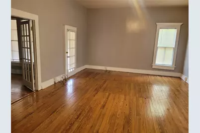 403 Fawcett Street, Smithville, TX 78957 - Photo 4