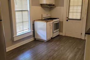 403 Fawcett St, Smithville, TX 78957 - Photo 6