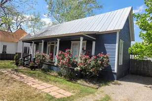 403 Fawcett St, Smithville, TX 78957 - Photo 1