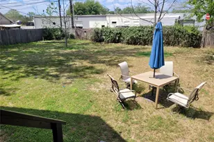 403 Fawcett St, Smithville, TX 78957 - Photo 20