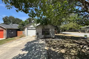 800 Oregon St, San Marcos, TX 78666 - Photo 2