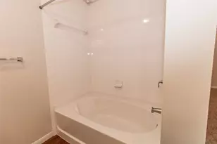 1401 E East 4th St, Austin, TX 78702 - Photo 8