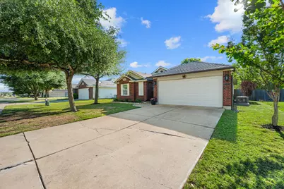 303 McCoy Lane, Hutto, TX 78634 - Photo 2