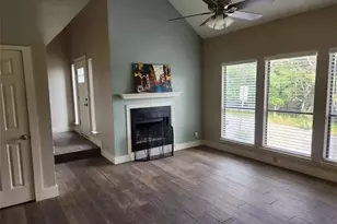 305 Forest Dr, San Marcos, TX 78666 - Photo 2