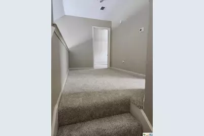 305 Forest Drive, San Marcos, TX 78666 - Photo 4