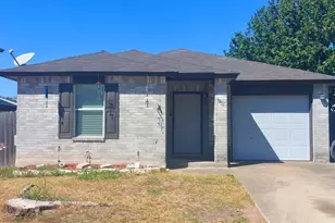 3851 Cherokee Blvd, New Braunfels, TX 78132 - Photo 1