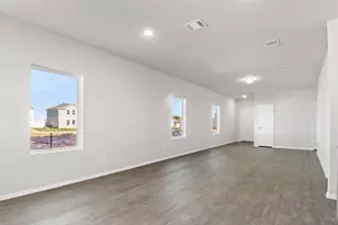 108 Summer Dr, Elgin, TX 78621 - Photo 16