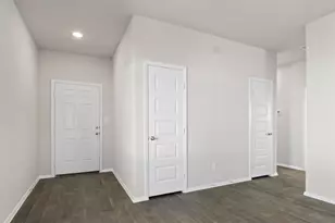 108 Summer Dr, Elgin, TX 78621 - Photo 10