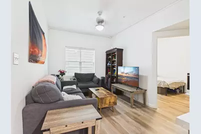 911 W 22nd Street #403, Austin, TX 78705 - Photo 6