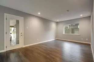 4702 Duval St, Austin, TX 78751 - Photo 10