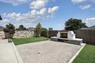 105 Potts St, Georgetown, TX 78628 - Photo 14