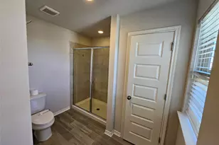 112 Batjac Aly, Jarrell, TX 76537 - Photo 14