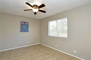5401 Spring Meadow Rd, Austin, TX 78744 - Photo 10