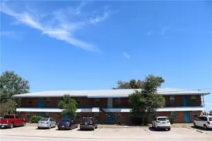 302 Calhoun Dr, Rockdale, TX 76567 - Photo 1