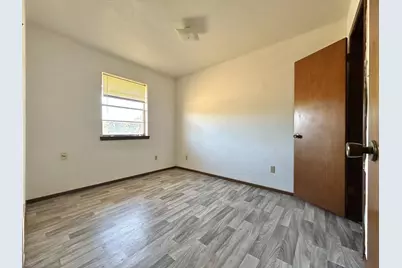 302 Calhoun Drive #3, Rockdale, TX 76567 - Photo 6