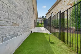 402 San Donato Dr, Austin, TX 78738 - Photo 40