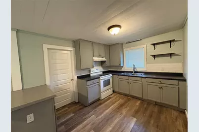2305 Main Street, Bastrop, TX 78602 - Photo 2