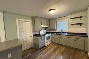2305 Main St, Bastrop, TX 78602 - Photo 2