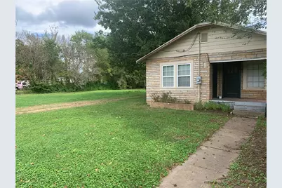 2305 Main Street, Bastrop, TX 78602 - Photo 10
