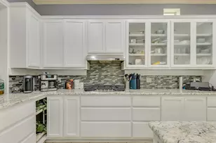 1153 San Bernard St, Austin, TX 78702 - Photo 10