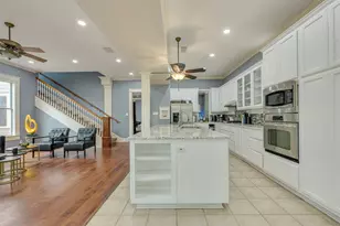1153 San Bernard St, Austin, TX 78702 - Photo 12