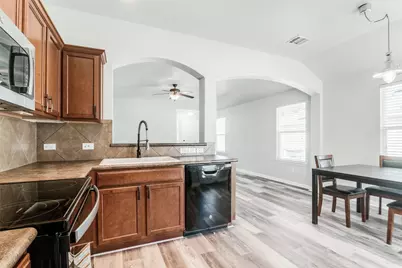 179 Valero Drive, San Marcos, TX 78666 - Photo 4