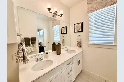 200 W 56th Street #7104, Austin, TX 78751 - Photo 16