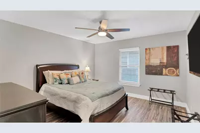 450 Pecan Creek Drive, Horseshoe Bay, TX 78657 - Photo 22